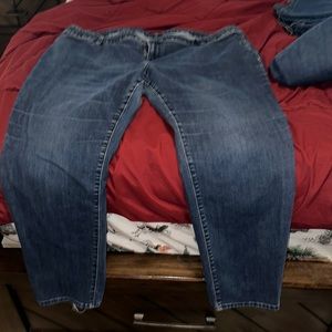 Non distressed jeans